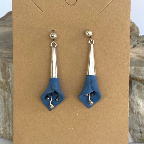 Sterling Silver 925 1.5" Blue Resin 3D Calla Lily Floral Flower Dangle Earrings - Picture 2 of 16